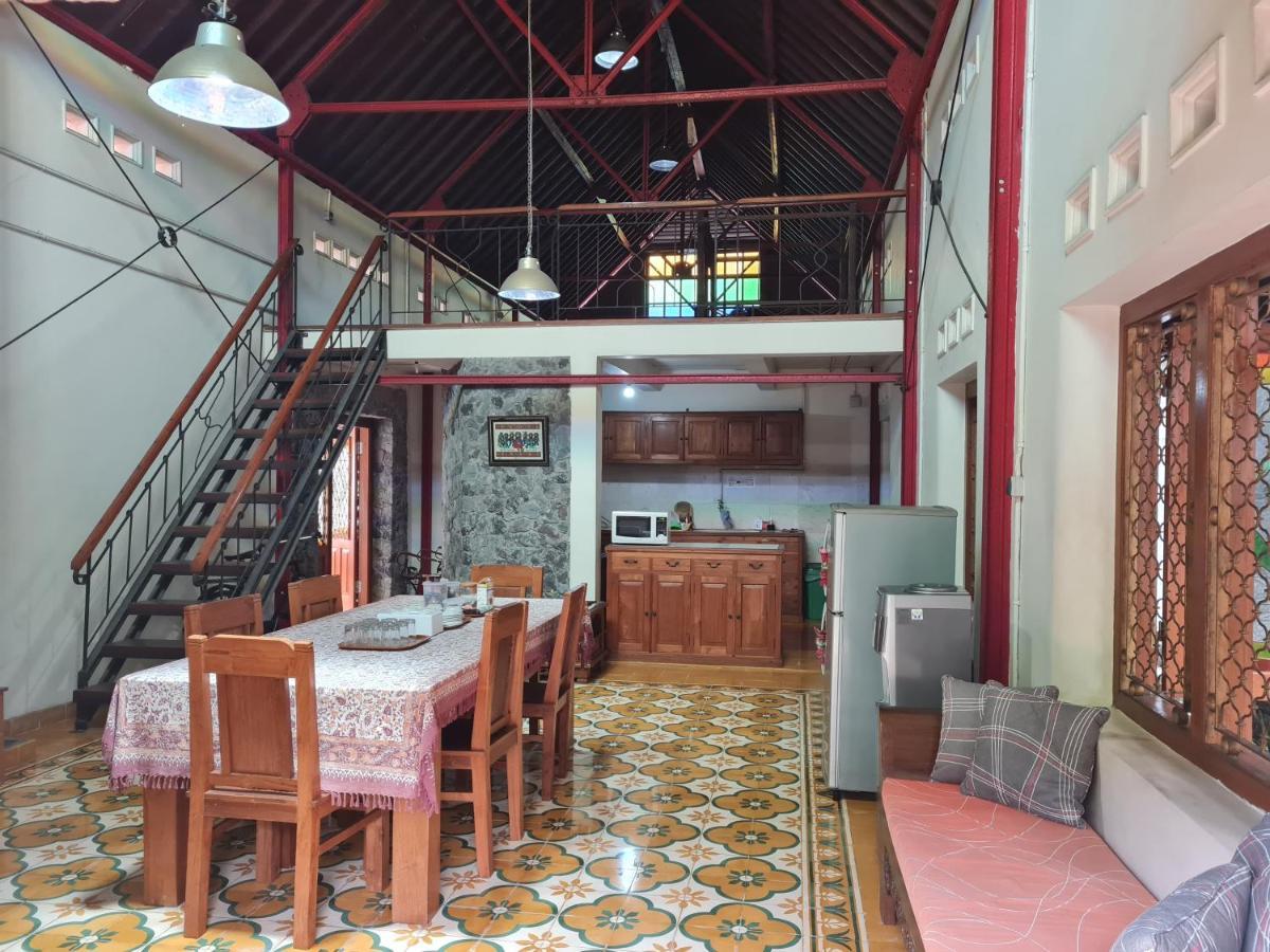 Omah Pitoe Yogya Homestay Джокьякарта Экстерьер фото