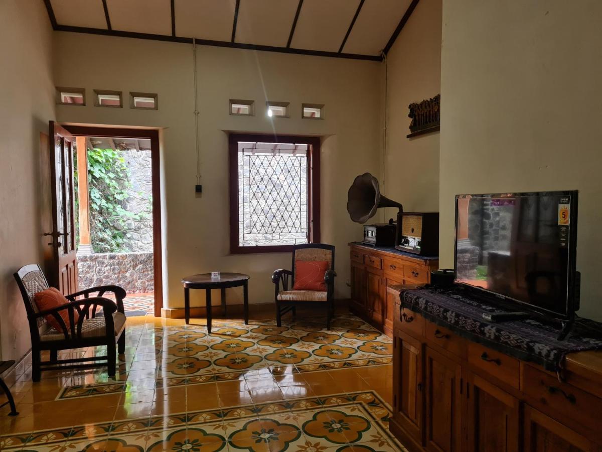 Omah Pitoe Yogya Homestay Джокьякарта Экстерьер фото